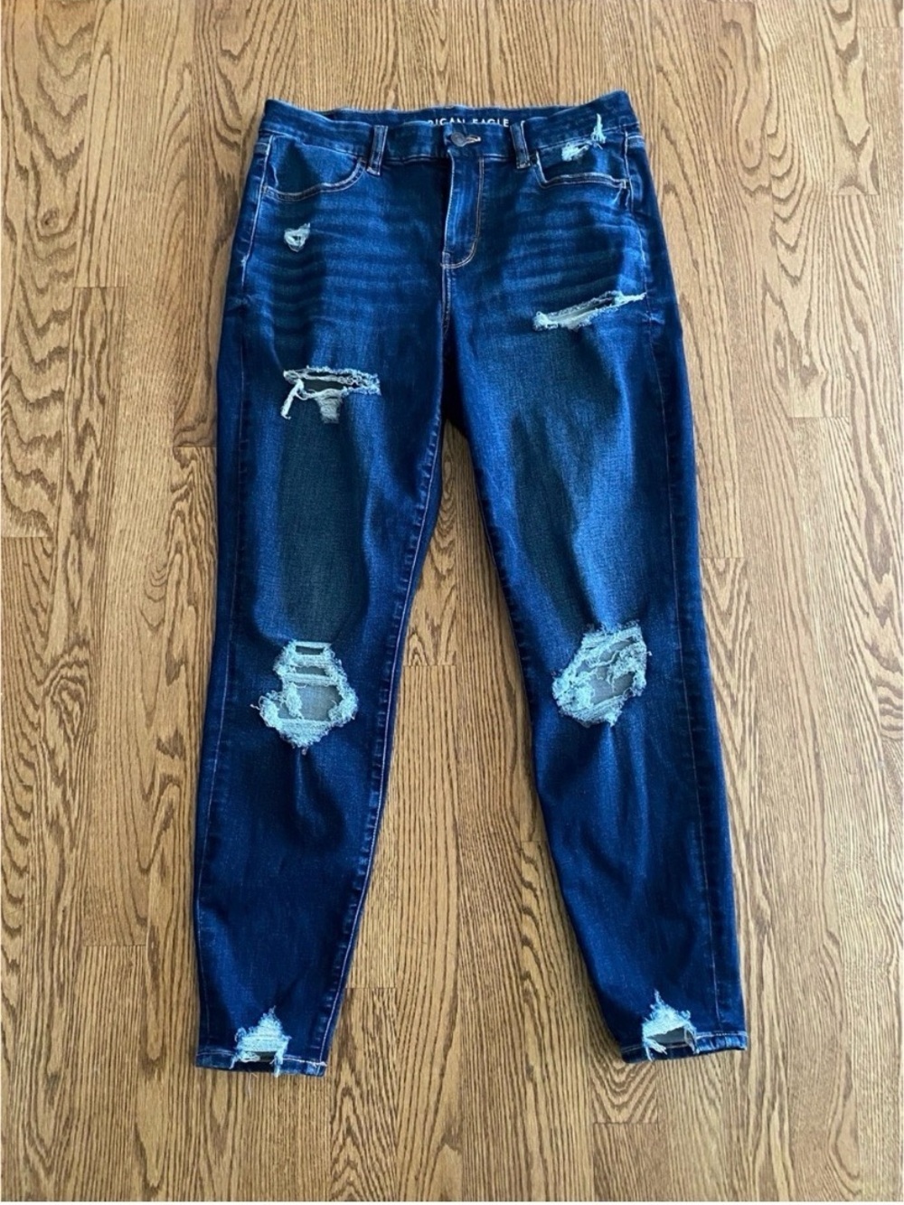 AMERICAN EAGLE High Rise Curvy Ripped Jeans - Picture 3 of 7